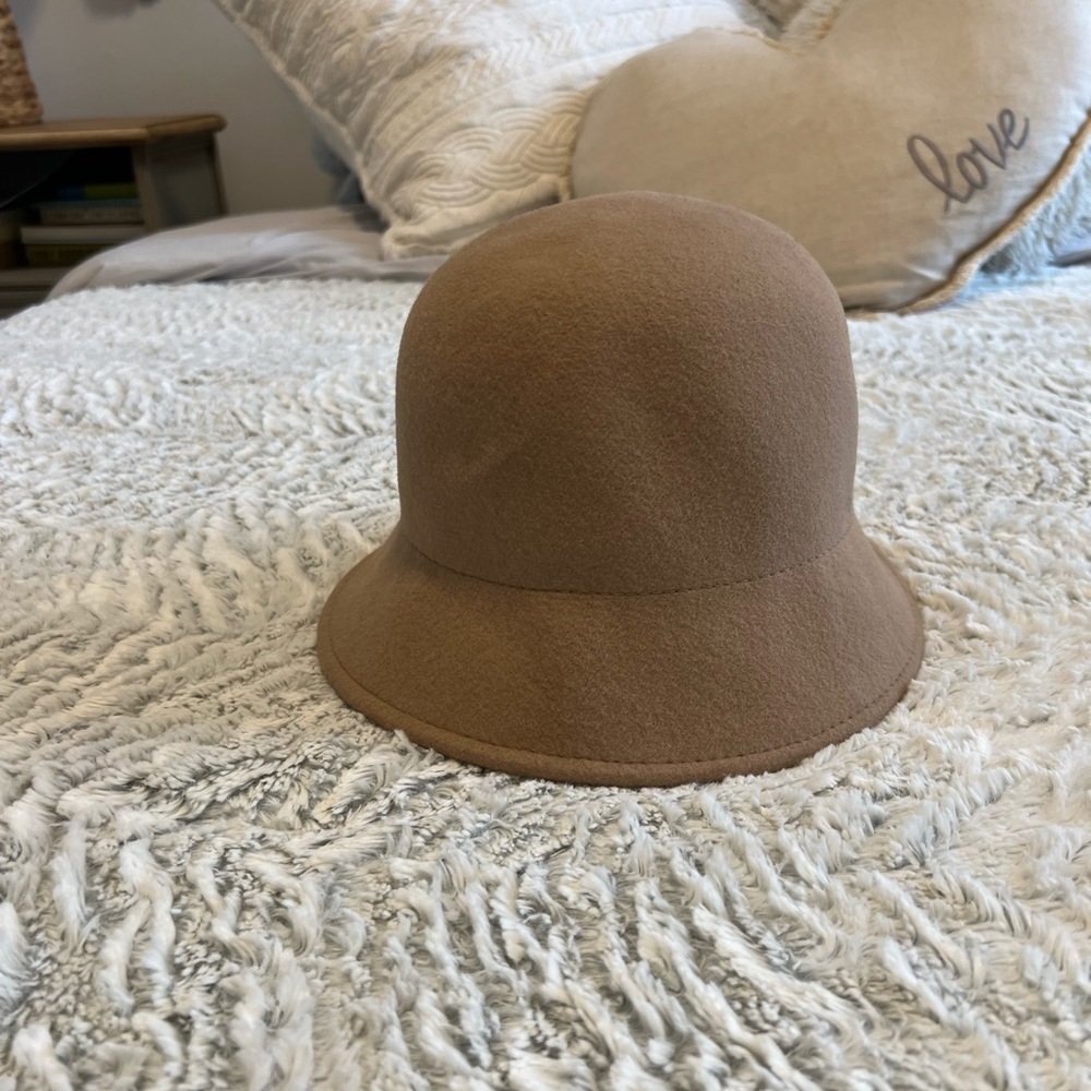 Holt Renfrew wool hat